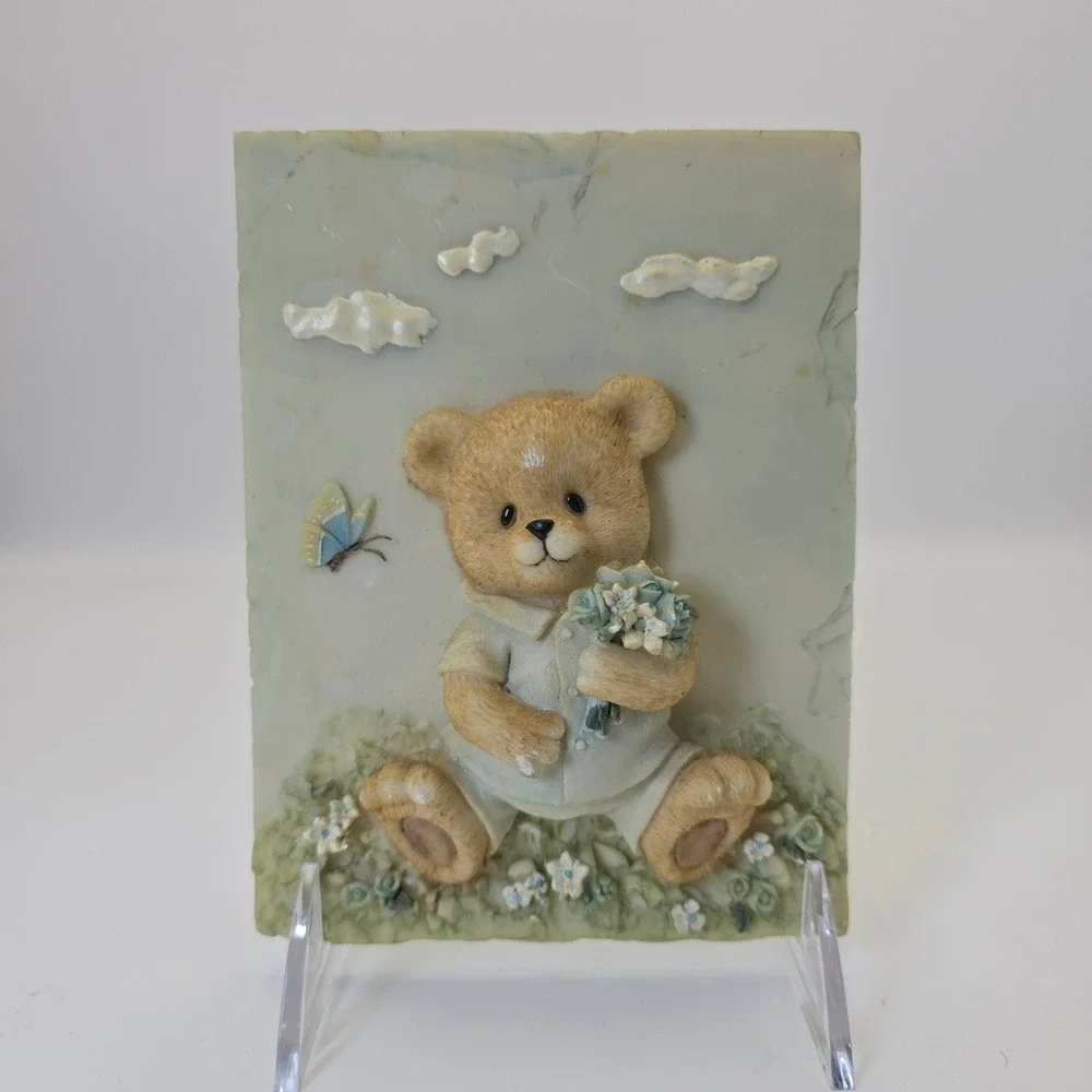 VTG SHIAH YIH Teddy Bear Wall Plaque 3D Resin Nursery Decor Blue White Flower‎